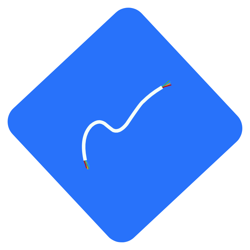 Ein weißes, durchgeschnittenes Kabel mit sichtbaren farbigen Innenleitern liegt auf einem blauen, rautenförmigen Hintergrund. Die Enden des Kabels sind offen und zeigen die einzelnen Drähte.