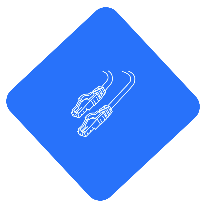 Zwei stilisierte Netzwerkkabel mit RJ45-Steckern sind als weiße Liniengrafik auf einem blauen, rautenförmigen Hintergrund dargestellt. Die Kabel verlaufen parallel und sind leicht gebogen.